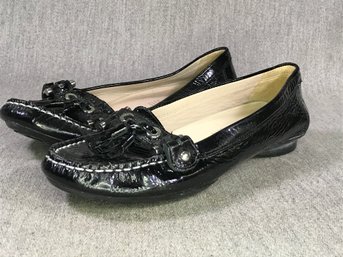 Very Nice Ladies GEOX Respira Patent Leather Slip On Tassel Accent Loafers - Very Nice - 37.5 Eur / 6-7 US