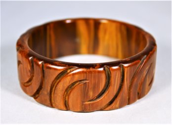 Rare Color Tiger's Eye Marbleized Brown Bakelite Carved Bangle Bracelet