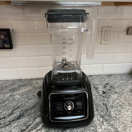 An Aicook Professional Smoothie Blender