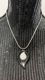 Teardrop Embellished Black Pendant Necklace