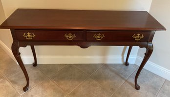 Timeless Queen Anne Style Sofa/ Entry Table