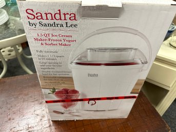 Sandra Lee Frozen Yogurt Maker In Box