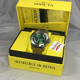 Incredible Brand New $795 INVICTA Pro Diver - Green Dial - All Stainless Steel - VERY LARGE AND SUBSTANTIAL