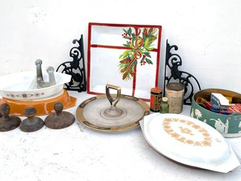 Pyrex Divided Dishes And More Vintage And Antique Kitchen