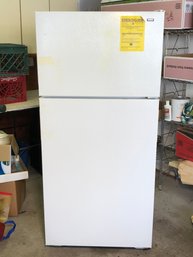 Fully Tested HOTPOINT Refrigerator / Freezer Model Number CTX14CYXKRWH - Located In Garage - Can Load Easy !