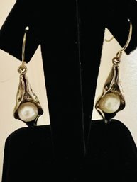 VINTAGED SIGNED STERLING SILVER PEARL PEA POD EARRINGS