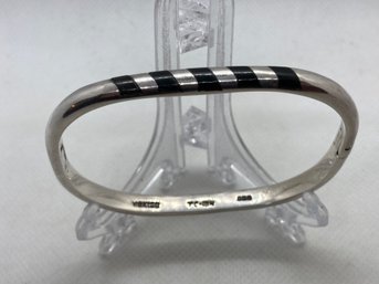 Fine Vintage Signed TAXCO MEXICO Sterling Silver And Onyx Bangle Bracelet- Artist TC-134