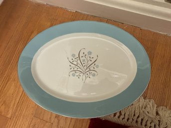 SYRACUSE CHINA SERVICE IN THE MEADOW BREEZE PATTERN