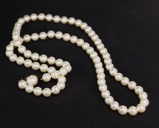 VITNAGE FAUX PEARL ELONGATED NECKLACE FINE CLASP