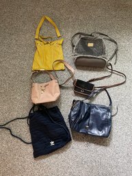 Grouping Of Pocketbooks And Purses