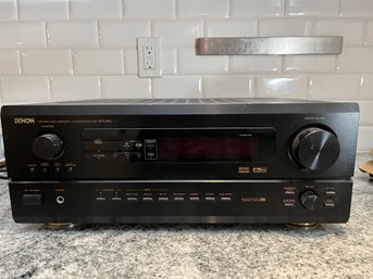 A Denon AV Surround Receiver AVR-2802