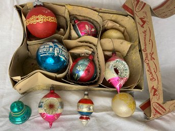 Grouping Of 10 Vintage Midcentury Ornaments