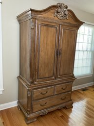 LEXINGTON Camden Hall Armoire