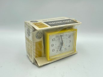 Vintage New Old Stock GE Electric Table Clock