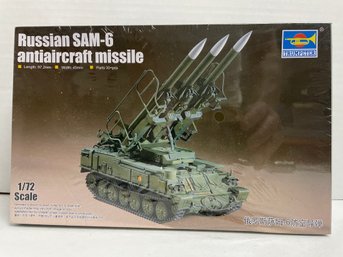 Trumpeter,1/72 Scale Russian Sam-6 Antiaircraft Missile Model Kit (#205)