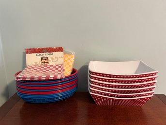 Festive Ceramic And Plastic Food Baskets And 8 Napkin Rings For BBQ / Picnic