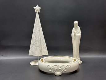 A Pretty Grouping Of Decorative Holiday Items