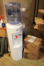 Crystal Rock Hot And Cold Water Dispenser With Three Boxes Of Cups