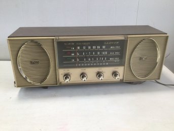 Vintage Lloyd's Radio