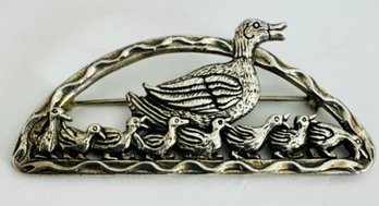 SIGNED H&h DE MATTEO DUCK FAMILY STERLING SILVER BROOCH