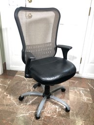 VERY Comfortable Rolling Office Chair - Fully Adjustable - Black - Modern Style - No Maker Tag / Label