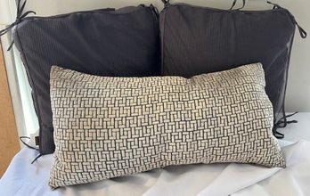Lot (2 Of 3) - 3 Accent Pillows