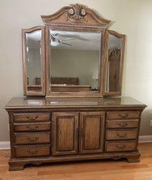 LEXINGTON Camden Hall Dresser With Tri-View Mirror