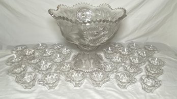 Beautiful Punch Bowl 14x12 On Base With 30 Cups 3x2 Do The Holidays Right