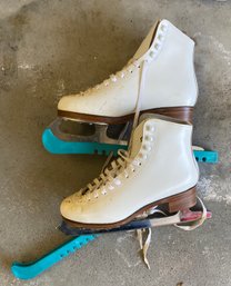 Emerald Ladies Ice Skates