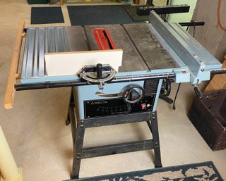 Delta 10' Table Saw With Rollers Stand