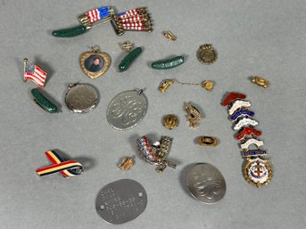A Large Collection Of Vintage & Antique Pins & Pendants
