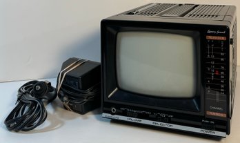 Vintage Belwood 5' B&W Portable TV