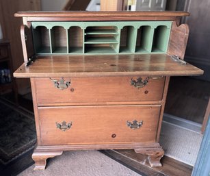 Vintage Drexel Heritage 'American Traditional' Pine Chest Desk