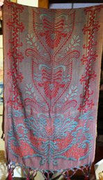 AMAZING Jacquard Woven Large Table Runner Scarf Green & Red B