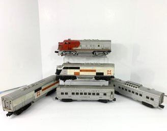 Vintage 1950s Lionel  Trains, SantaFe & New Haven Engines Plus 3 Cars - 5 PCS