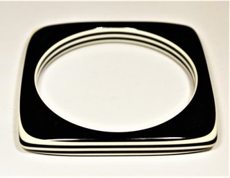 GREAT 1980s Black And White Bakelite Plastic Square Bangle Bracelet