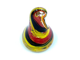 Diminutive Hand-blown 'Kiss' Shaped Art Glass Trinket/figurine