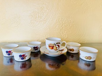 Evesham Royal Worcester Ramekins And Cup And Saucer, 7 Pcs.