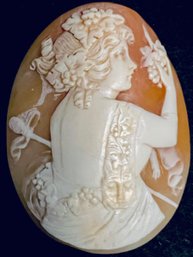 ANTIQUE CARVED SHELLED CAMEO WOMAN PICKING GRAPES WITH SNAKE OVER SHOULDER
