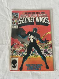 MEGA KEY ISSUE- MARVEL SUPER HEROES SECRET WARS #8- 1st Appearance Of Black Suited Spiderman