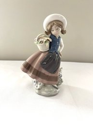 Llardo Collectable: Girl With Basket 'sweet Scent'