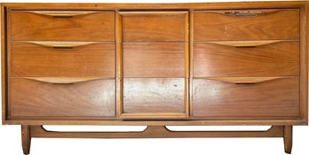 A Vintage Mid Century Modern Dresser, Likely American Of Martinsville