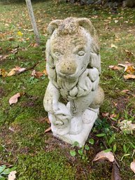 Lion Designed Outdoor Pedestal Statue