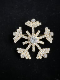 Gorgeous Vintage Snowflake Rhinestone Brooch