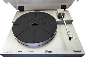 Yamaha P -350  Turntable With Auto Return