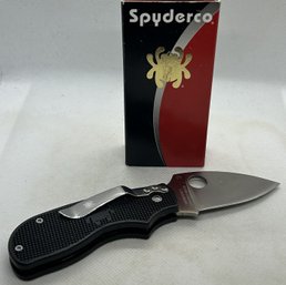 SPYDERCO Urban Slipit Folding Knife- Top End Maker- New In Box