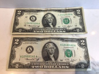 Pair Of 1976 2 Dollar Notes