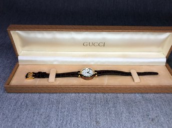 Fabulous Vintage Ladies GUCCI Watch In Original Box - Enamel Details - Very Nice Watch - Brand New Battery