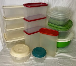 Rubbermaid Storage Containers