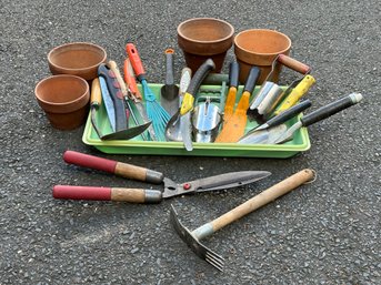 A Fantastic Assortment Of Quality Gardening Hand Tools